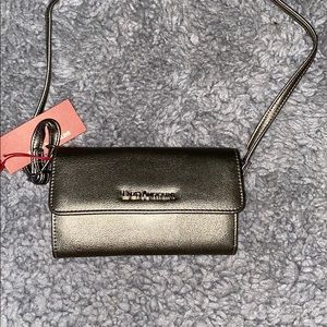 Enzo Angiolini Crossbody bag